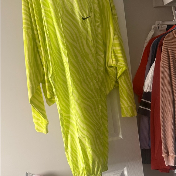 Nike Lime Green Zebra Pattern Joggers - Picture 2 of 3